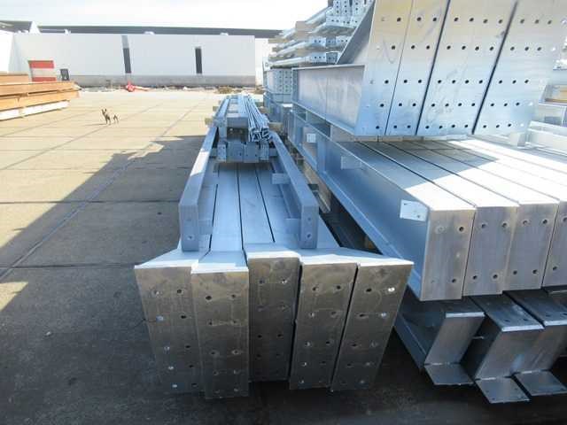 Staalconstructie 30 x 60 meter vrije overspanning (1800m2) - afbeelding 6 van  30