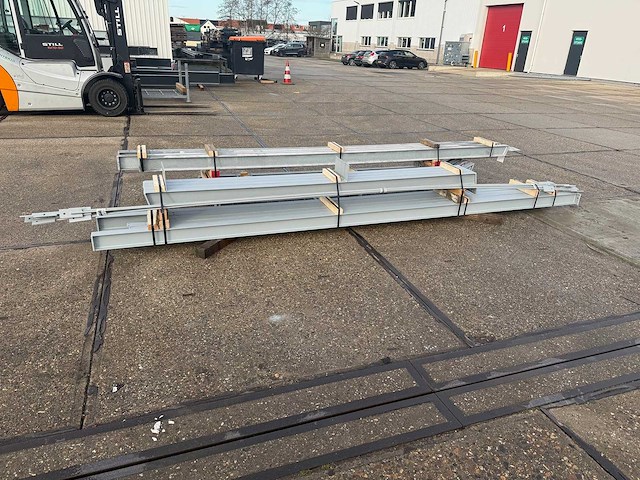 Staalconstructie 6 x 12 meter (72m2) - afbeelding 5 van  9