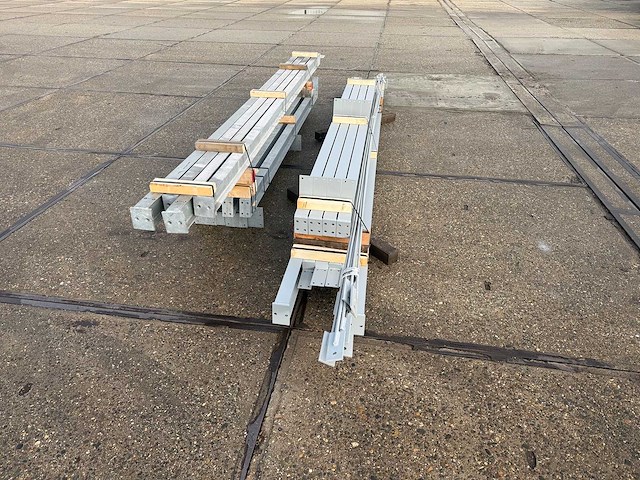 Staalconstructie 6 x 12 meter (72m2) - afbeelding 8 van  9