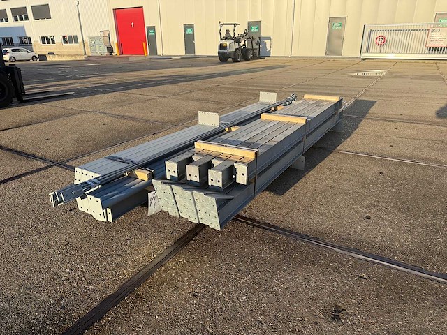 Staalconstructie 7 x 16 meter (112m2) - afbeelding 10 van  10