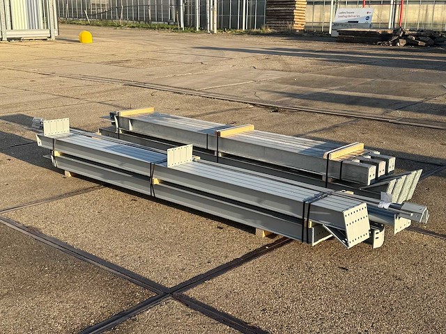 Staalconstructie 7 x 16 meter (112m2) - afbeelding 2 van  5