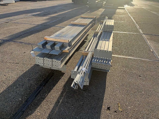 Staalconstructie 7 x 16 meter (112m2) - afbeelding 3 van  5