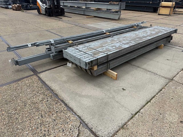 Staalconstructie 7.30 x 28.00 meter (204m2) - afbeelding 8 van  11