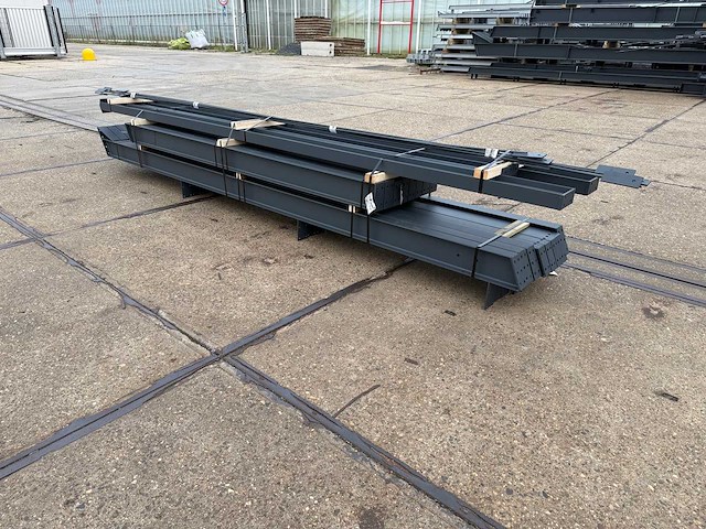 Staalconstructie 8 x 12 meter (96m2) - afbeelding 2 van  9