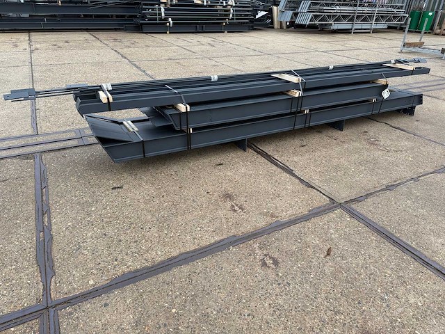 Staalconstructie 8 x 12 meter (96m2) - afbeelding 5 van  9