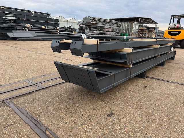 Staalconstructie 8 x 12 meter (96m2) - afbeelding 7 van  9