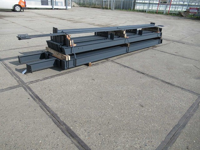 Staalconstructie 8 x 12 meter (96m2) - afbeelding 1 van  9