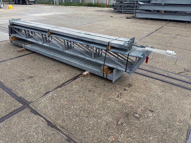 Staalconstructie 8 x 12 meter (96m2) - afbeelding 3 van  11