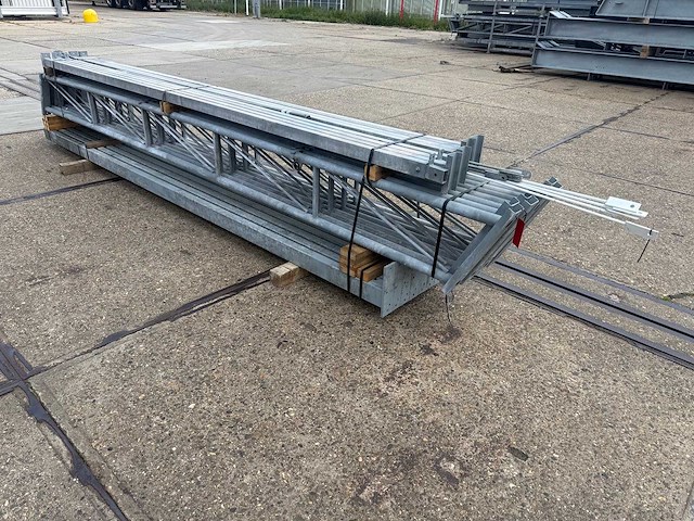 Staalconstructie 8 x 12 meter (96m2) - afbeelding 4 van  11