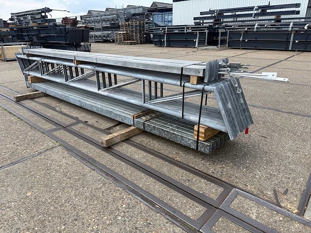 Staalconstructie 8 x 12 meter (96m2) - afbeelding 9 van  11