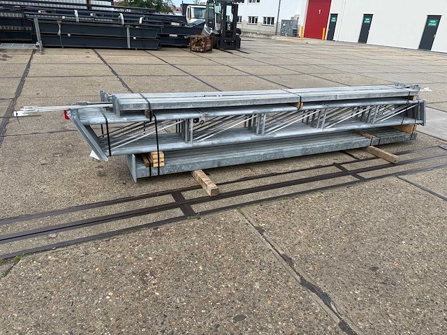 Staalconstructie 8 x 12 meter (96m2) - afbeelding 10 van  11
