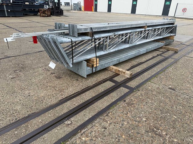 Staalconstructie 8 x 12 meter (96m2) - afbeelding 11 van  11