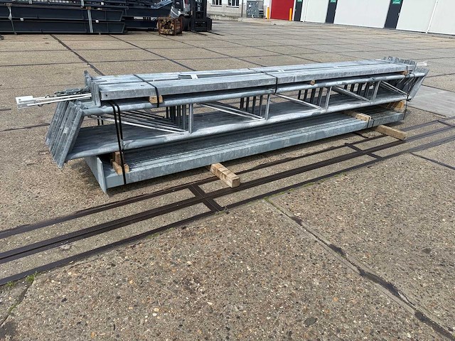 Staalconstructie 8 x 16 meter (128m2) - afbeelding 1 van  10