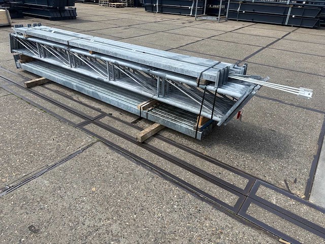 Staalconstructie 8 x 16 meter (128m2) - afbeelding 7 van  10