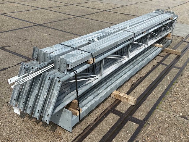 Staalconstructie 8 x 16 meter (128m2) - afbeelding 8 van  10