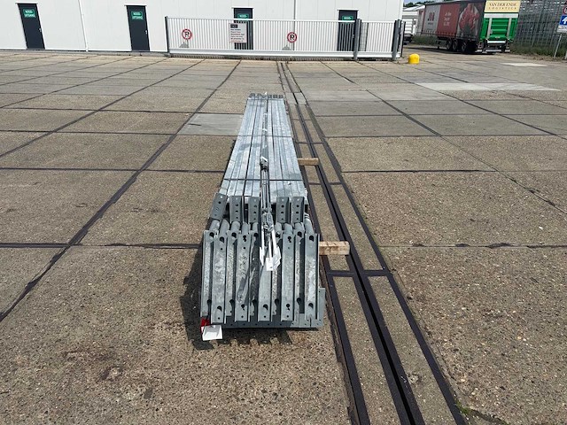 Staalconstructie 8 x 16 meter (128m2) - afbeelding 9 van  10