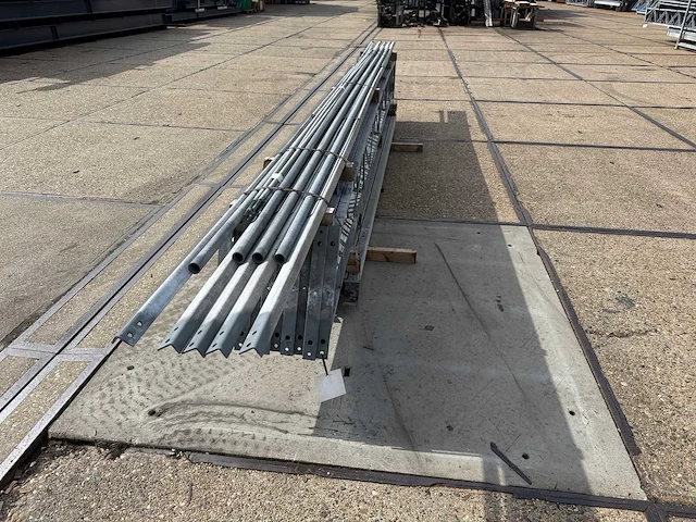Staalconstructie 8.50 x 16.00 meter (136m2) - afbeelding 6 van  10
