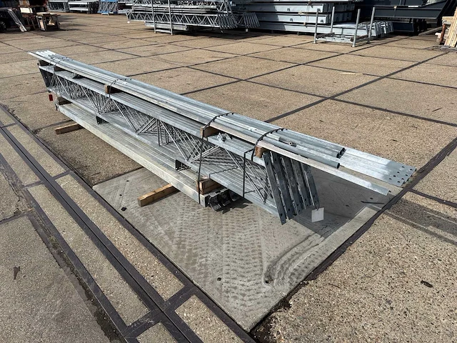 Staalconstructie 8.50 x 16.00 meter (136m2) - afbeelding 8 van  10