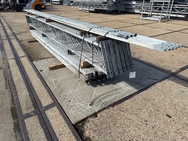 Staalconstructie 8.50 x 20.00 meter (170m2) - afbeelding 9 van  11