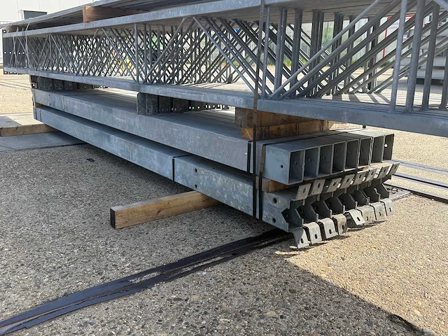 Staalconstructie 8.50 x 28.00 meter (238m2) - afbeelding 2 van  11