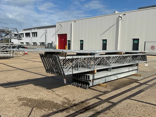 Staalconstructie 8.50 x 28.00 meter (238m2) - afbeelding 3 van  11