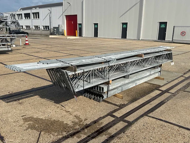 Staalconstructie 8.50 x 28.00 meter (238m2) - afbeelding 1 van  11