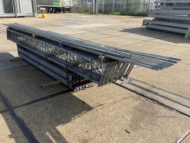Staalconstructie 8.50 x 28.00 meter (238m2) - afbeelding 11 van  11