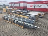 Staalconstructie met 8 roldeuren en 8 laadkuilen (8 laaddocks) - afbeelding 16 van  26