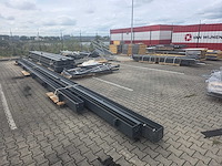Staalconstructie met 8 roldeuren en 8 laadkuilen (8 laaddocks) - afbeelding 19 van  26