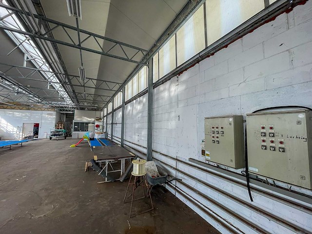 Staalconstructie met luchting (12,80x42,55 mtr) (545 m2) - afbeelding 4 van  11