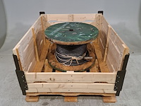 Staalkabel op haspel