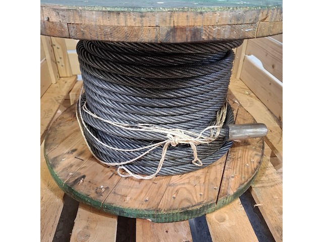 Staalkabel op haspel - afbeelding 3 van  6