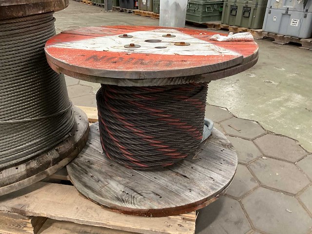 Staalkabel - afbeelding 2 van  3