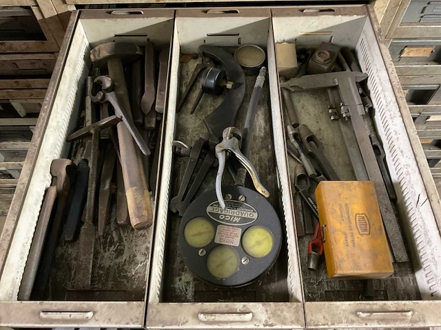 Staalmeubel kast (2x) - afbeelding 9 van  11