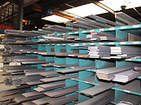 Staalstrips in diverse afmetingen in rek. let op: exclusief rek. - afbeelding 3 van  5