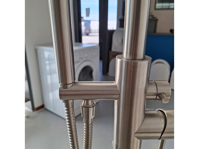 Staande badkraan rvs geborsteld - afbeelding 7 van  9