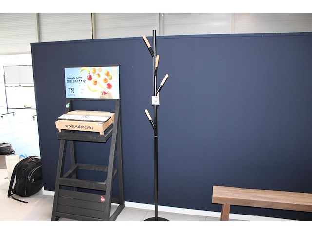 Staande kapstok. hoogte 180 cm. - afbeelding 1 van  2