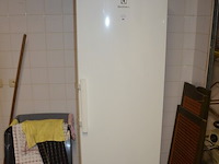 Staande koelkast electrolux erf4113aow - afbeelding 1 van  7