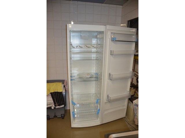 Staande koelkast electrolux erf4113aow - afbeelding 4 van  7