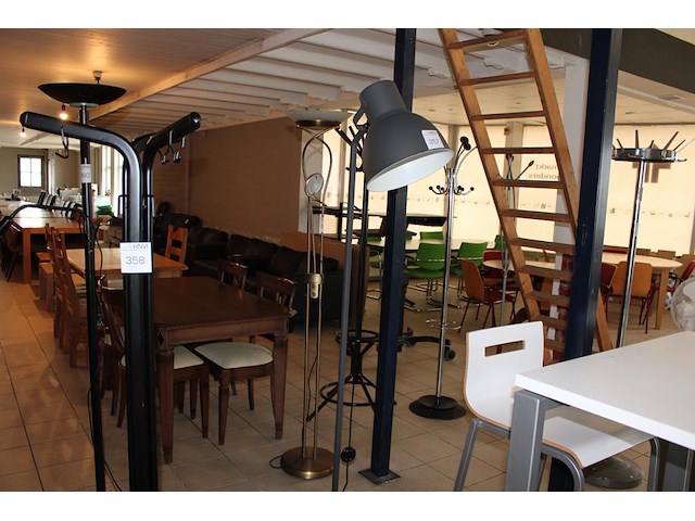 Staande lamp ikea hoogte 182 cm. - afbeelding 1 van  2