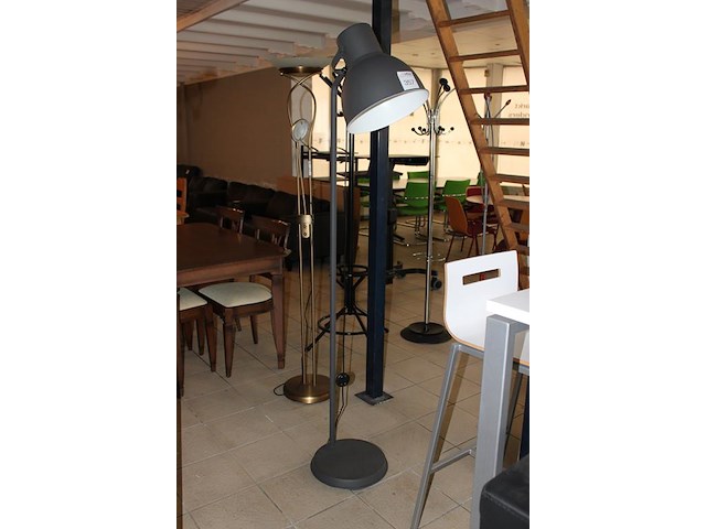 Staande lamp ikea hoogte 182 cm. - afbeelding 2 van  2