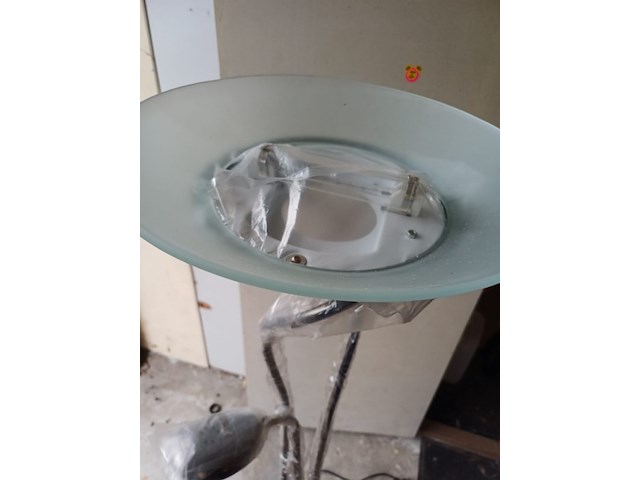 Staande lamp in doos - afbeelding 3 van  9