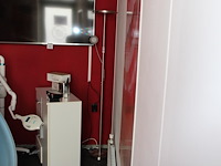 Staande lamp met leesfunctie. - afbeelding 1 van  2
