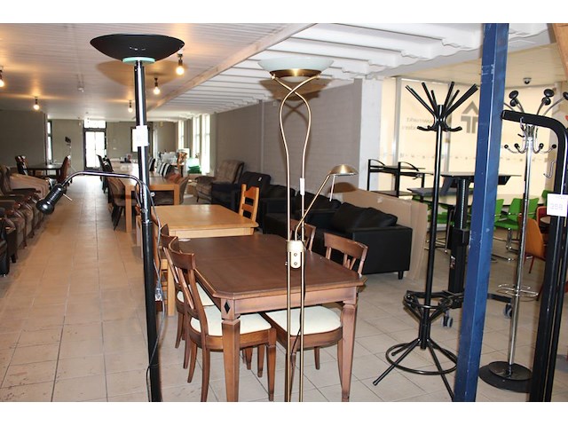 Staande lamp met leeslamp hoogte 180 cm. - afbeelding 1 van  2