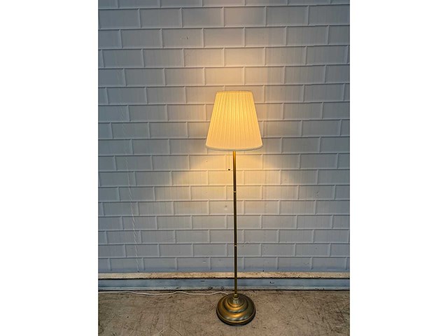 Staande lamp - afbeelding 2 van  5