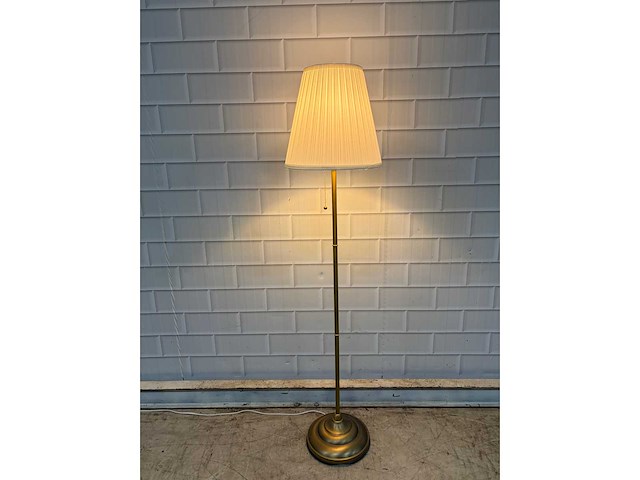 Staande lamp - afbeelding 3 van  5