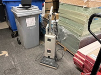 Staande stofzuiger - afbeelding 1 van  4