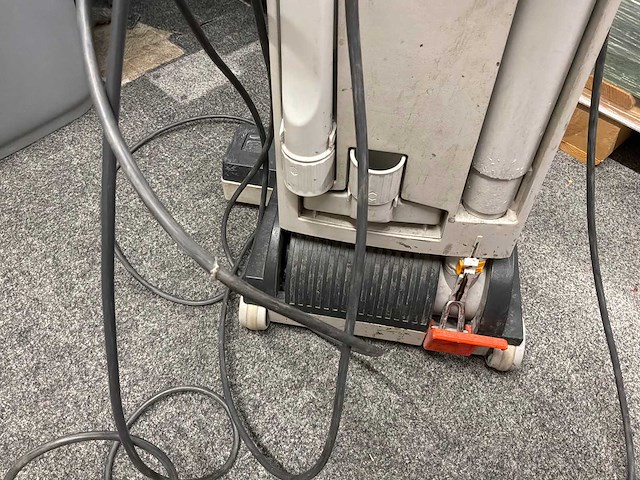 Staande stofzuiger - afbeelding 4 van  4