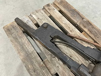 Staart - bankschroef - afbeelding 4 van  6