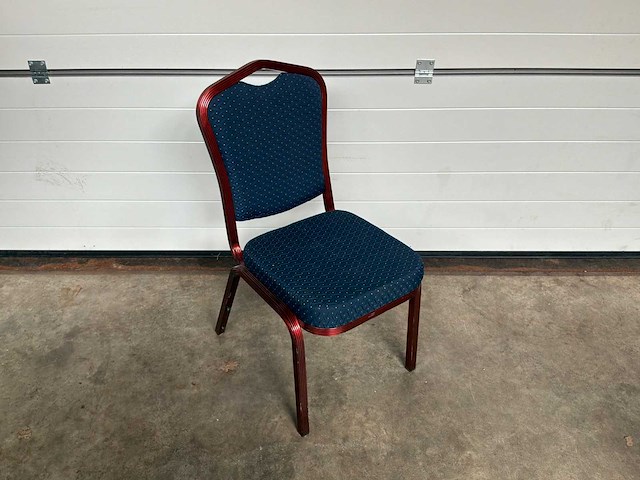 Stack chair(30x) - afbeelding 1 van  2